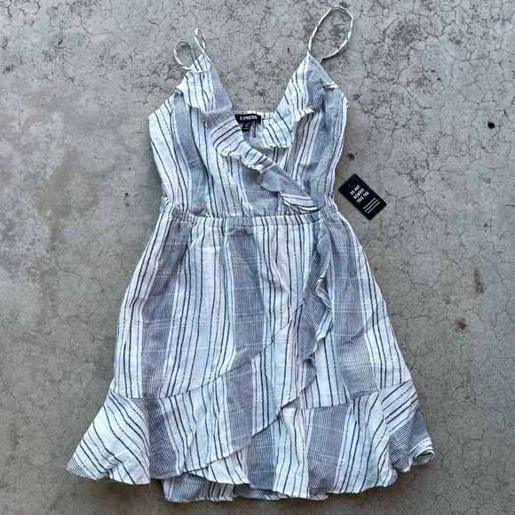 NWT Express Ruffle faux Wrap Cami Blue Striped Dress XSP mini summer brunch - Picture 2 of 8
